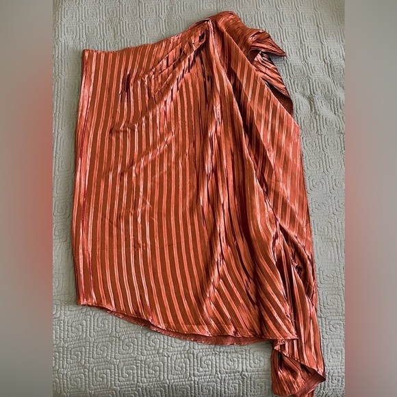 Anthropologie Guapa Bronze Metallic One Shoulder Draped Cocktail Dress NWT - Picture 4 of 7